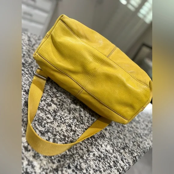 Yellow Leather Tote Bag - Picture 4 of 5